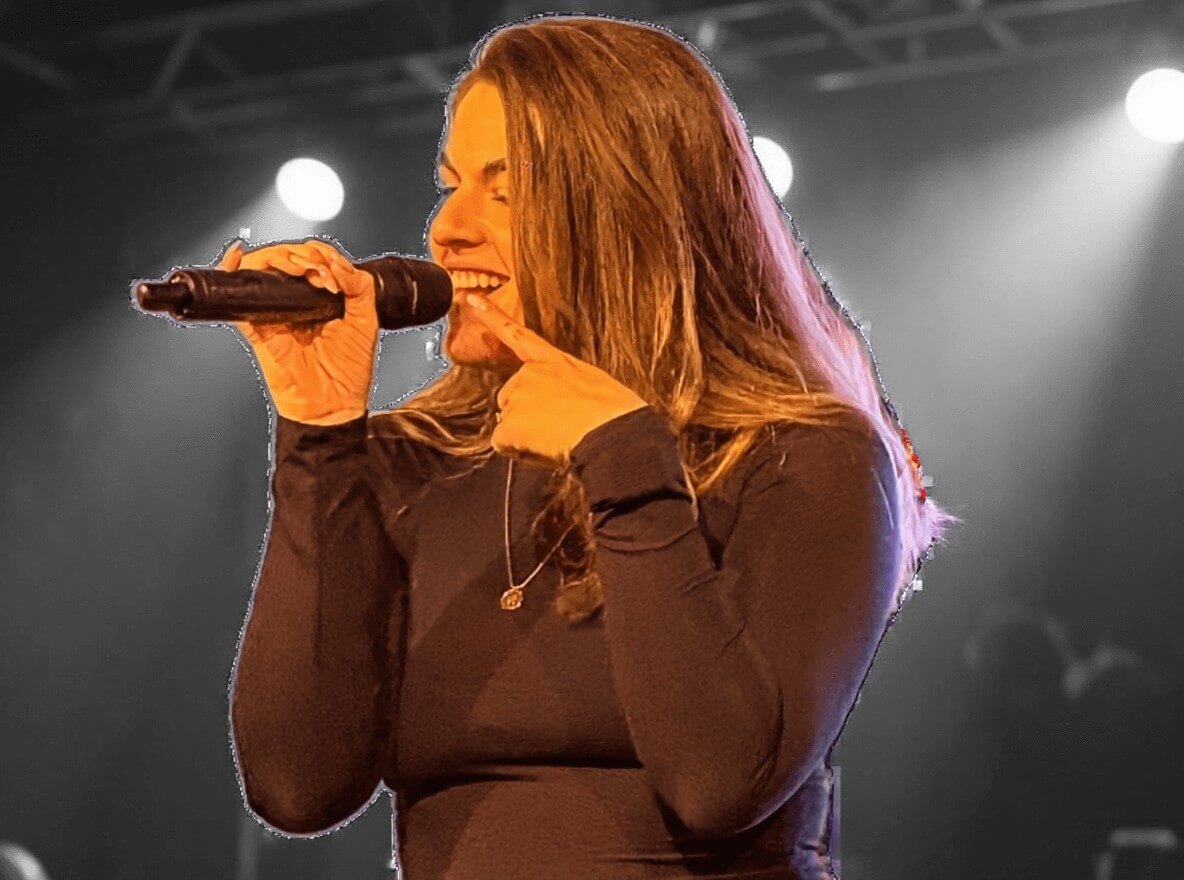 Leonie, Sängerin Mennekrather