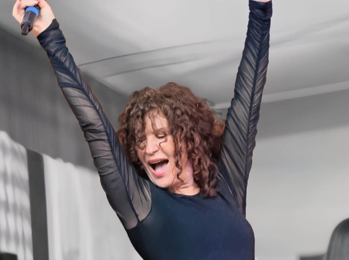 Silvia, Sängerin Mennekrather